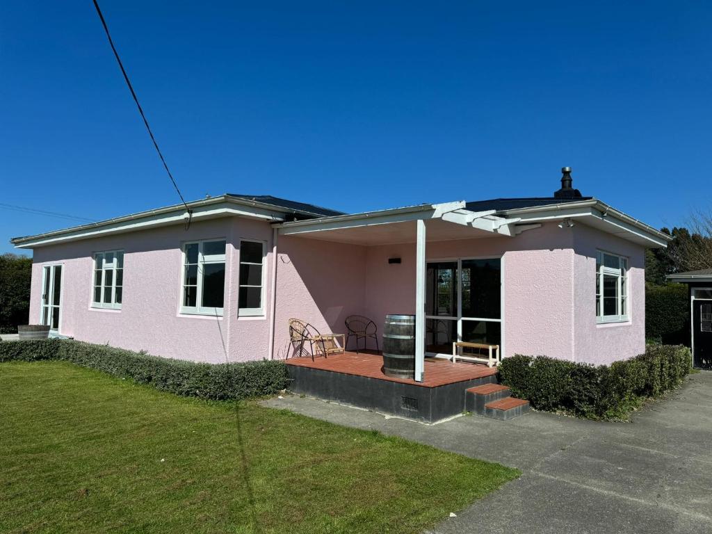 The Pink House exterior, Havelock North